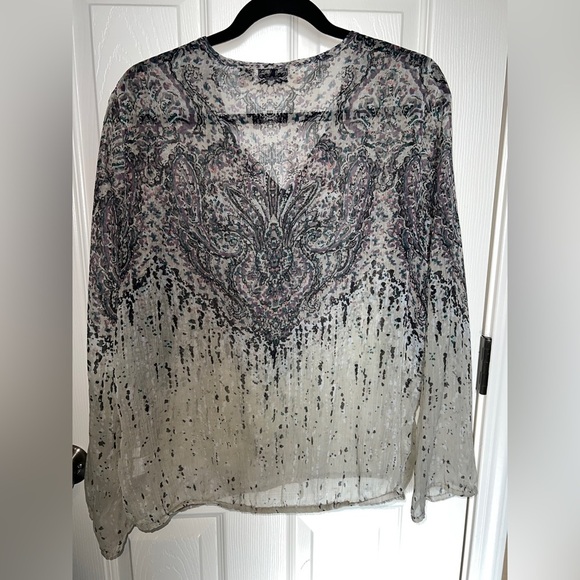 🩶 a.n.a. Sheer Paisley Blouse - Picture 5 of 13